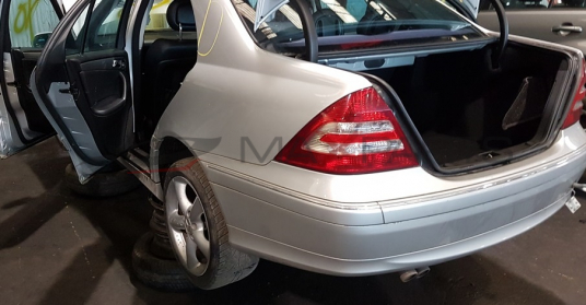MERCEDES C-CLASS W203 220 CDI