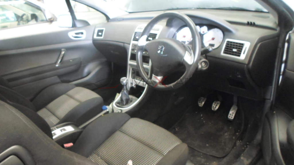 PEUGEOT 307 CC 2.0 i 16 V 136 Hp