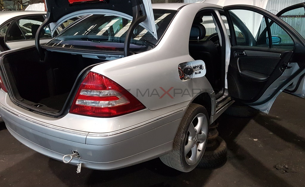 MERCEDES C-CLASS W203 220 CDI