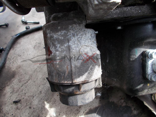 Корпус маслен филтър за Toyota Avensis 2.2D4D