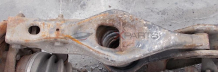 Заден ляв носач за MITSUBISHI PAJERO 3.2 DID
