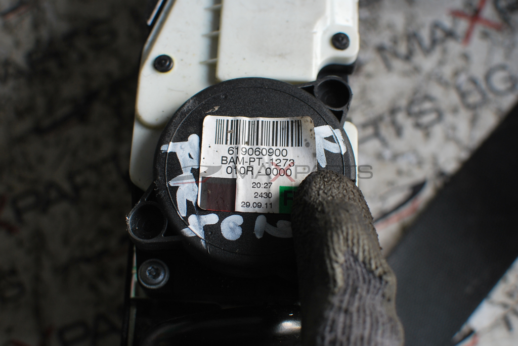 Преден десен предпазен колан за Mercedes-Benz C-Class 619060900