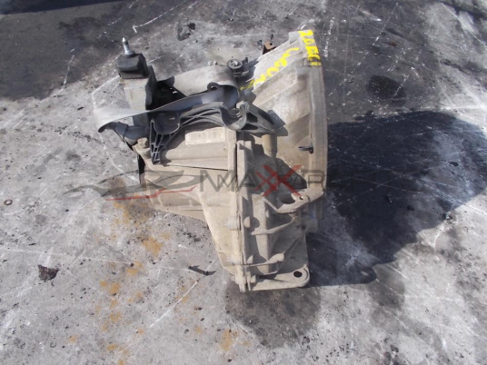 Скоростна кутия за RENAULT LAGUNA 2.0DCI MANUAL GEARBOX 8200586018