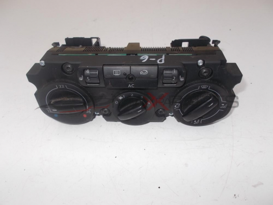 Клима управление за VW PASSAT 6 3C2820045A 5HB009328-27