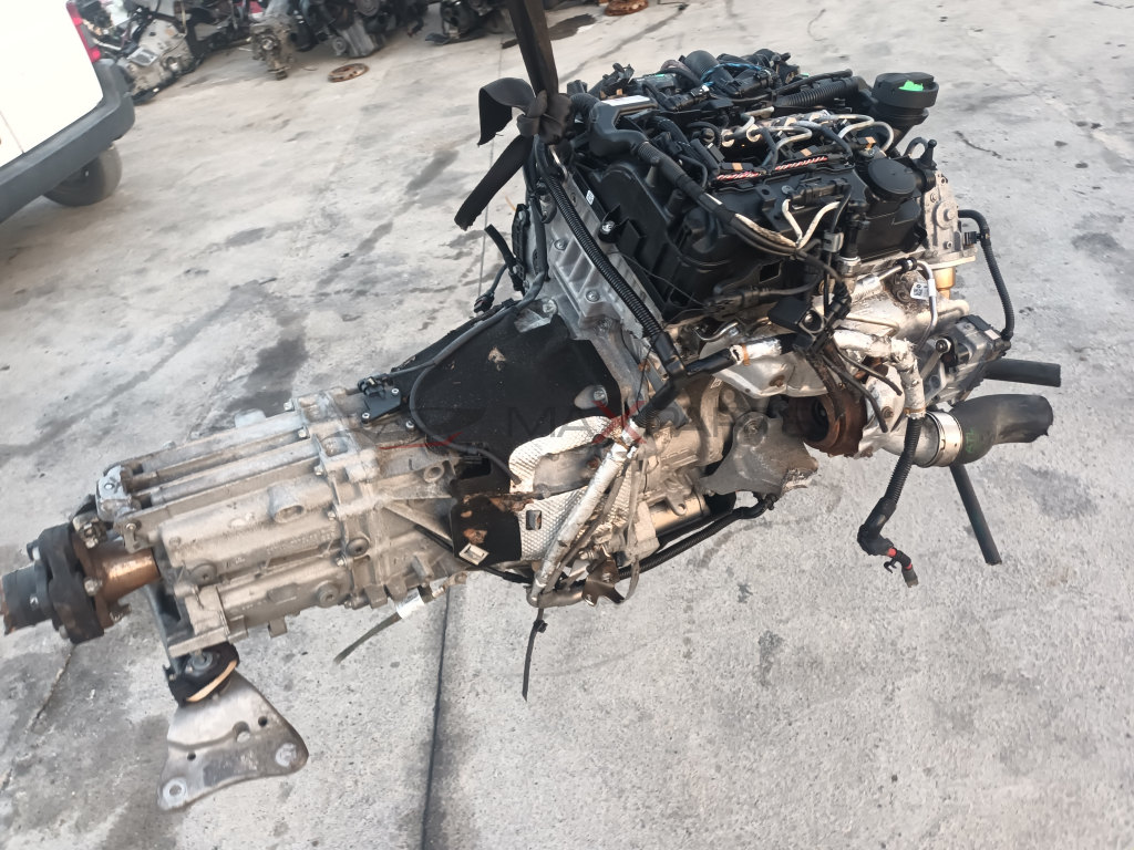 ДВИГАТЕЛ B37D15A BMW