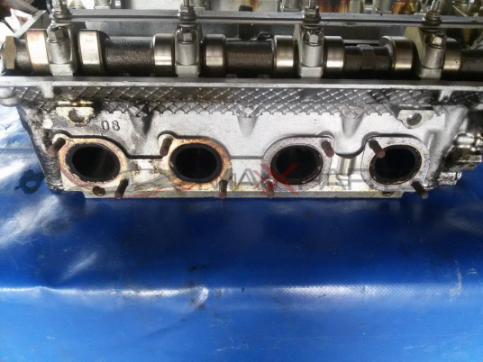 BMW 4.4 i 286 Hp BMW CYLINDER HEAD