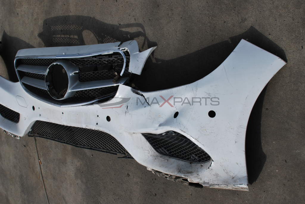 Предна броня за Mercedes-Benz E-Class AMG Optics за части