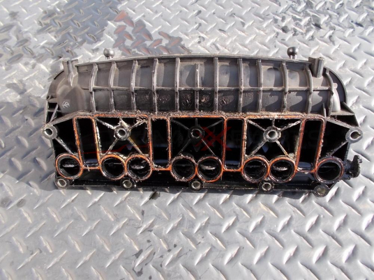 Всмукателен колектор за PASSAT 6 2.0 TDI 03G129711AP INLET MANIFOLD