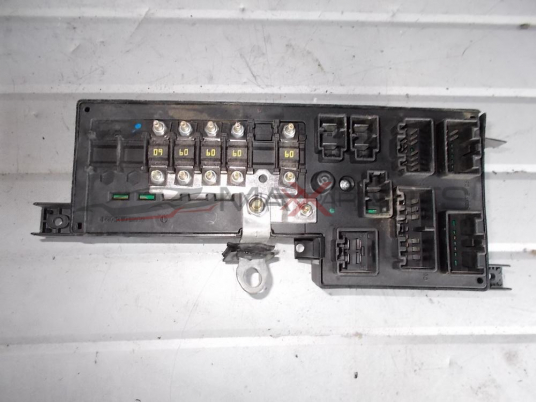 Бушонно табло за VOLVO S80 Fuse box  518717004  8637841