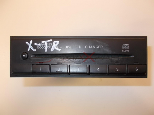 X-TRAIL  6 DISC CD CHANGER   281844M500