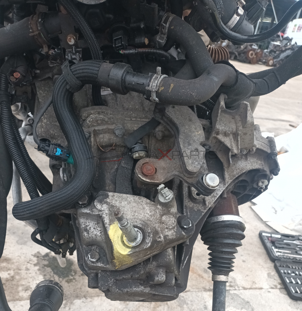 KANGOO СКОРОСТНА КУТИЯ 320105902R 620105902R  320105902R