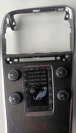 КЛИМА УПРАВЛЕНИЕ VOLVO XC60 2015 VOL  RADIO  MEDIA  لا  NAV  SOUND  4 GHI  TEL  MY CAR  2 ABC  3 DEF  ԼՈ  5  JKL  6 MNO  7 PQRS  8 TUV  9 WXYZ  *  W61870 Y313 S / G MW / RED  B24  824  VOLVO  XC60  MA215  6813937