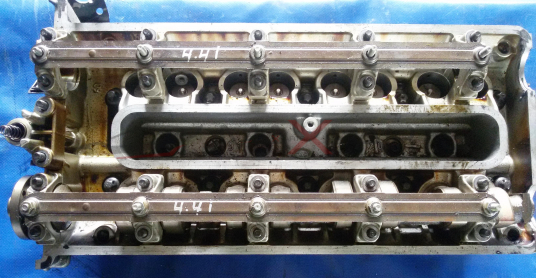 BMW 4.4 i 286 Hp BMW CYLINDER HEAD