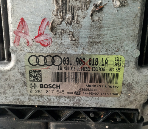 КОМПЮТЪР ДВИГАТЕЛ А6 4G 2.0TDI 9000 6109-991  000083L 986 018 LA  CGLC 2823 - >  83L 986 818 JL DIESEL EDC17C46 HW : H25  BOSCH  Made in Hungary 1039S52815  0 281 017 645 RB8 658 14-02-07 1415 1340  000083L 986 018 LA  CGLC 2023  83L 986 818 JL DIESEL EDC