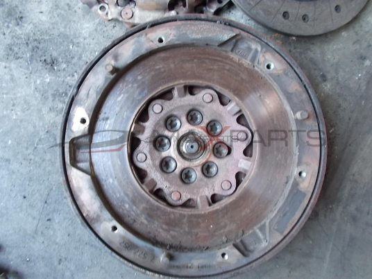 Маховик за BMW E87 123D 204HP FLYWHEEL 7577957