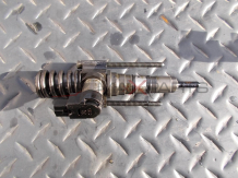 Дюза за VW PASSAT 2.0TDI FUEL INJECTOR 03G130073S