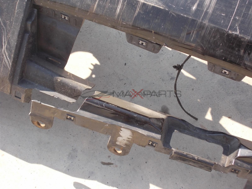 Предна броня за  LAND ROVER DISCOVERY    front bumper  цената е за необорудвана броня