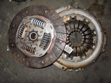 Феродов и притискателен диск за DACIA LOGAN 0.9 TCe90 NEW 0KM Friction disk & presure plate 270613A0658 301012426R 302100845R