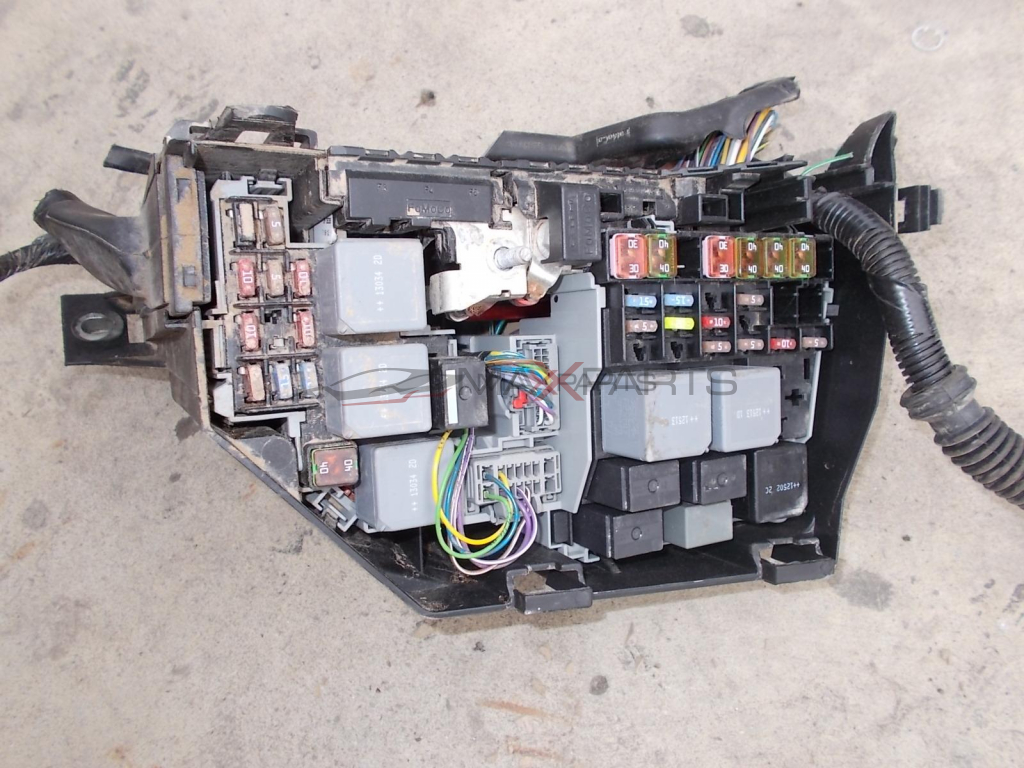 Бушонно табло за LAND ROVER FREELANRER 2.2 TD4 Fuse box  6G9T-14A067-AB