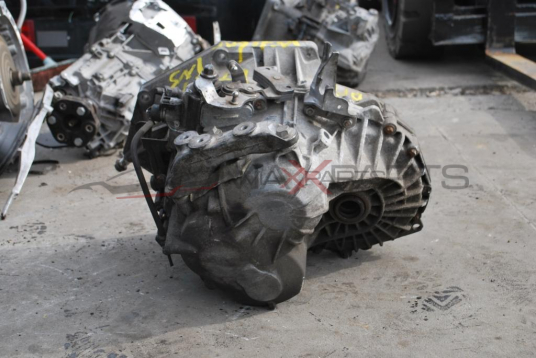 Ръчна скоростна кутия F40 за OPEL INSIGNIA FEISLIFT двигател DTE