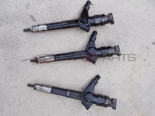 3 броя дюзи за NISSAN NAVARA 2.5 DCI FUEL INJECTOR 16600EB300