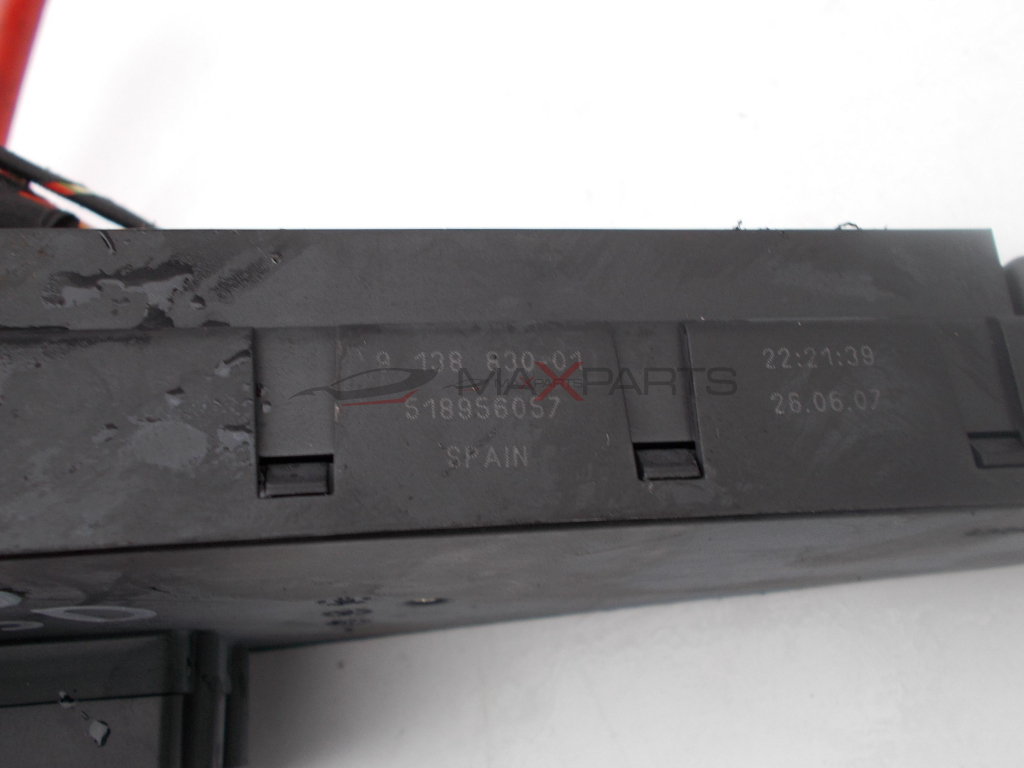 Бушонно табло за BMW E60 525D Fuse box 9138830-01 518956057