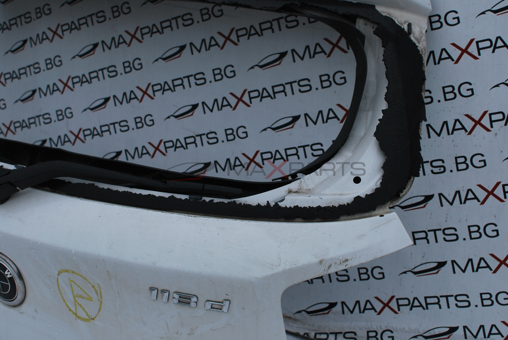 Заден капак за BMW F20 Със забележка