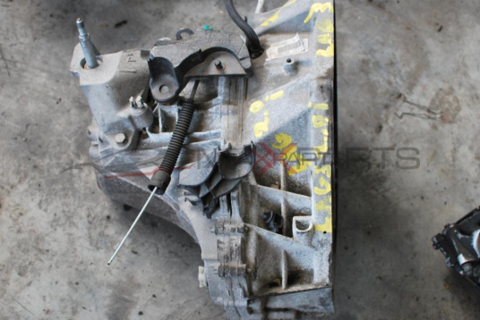 Скоростна кутия за Renault Laguna 2.0I 7701700559