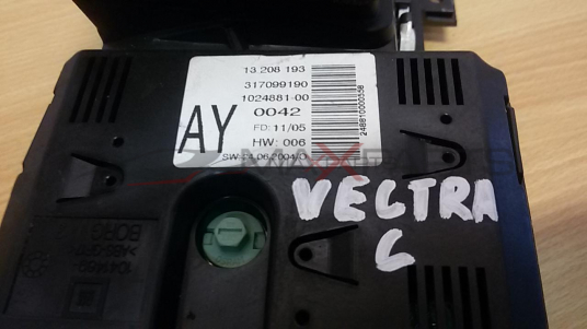 Дисплей за VECTRA C 2004 DISPLAY 13208193   317099190   1024881-00   AY