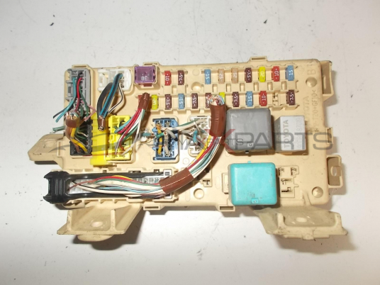 Бушонно табло за TOYOTA COROLA VERSO FUSE BOX 89221-0F020   892210F020