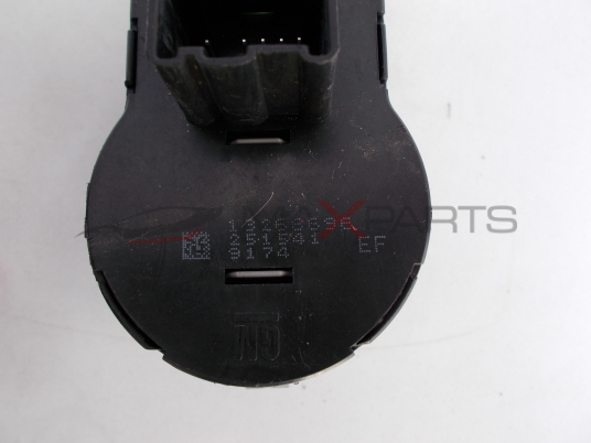 Ключ светлини за Opel Insignia 13268696