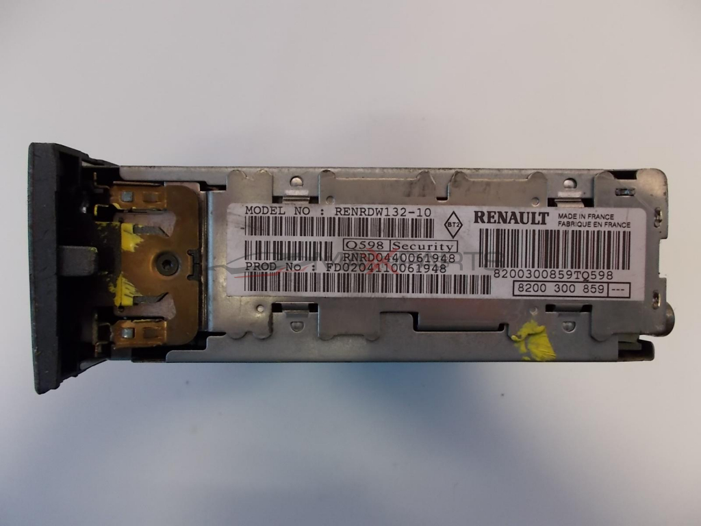 SCENIC II  Tuner List Radio/CD Player 8200300859