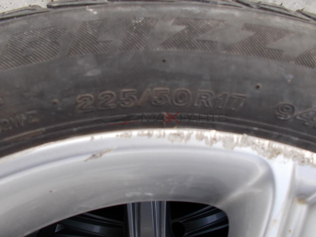3бр. гуми BRIDGESTONE BLIZZAK LM-32 225/50R17 DOT3513