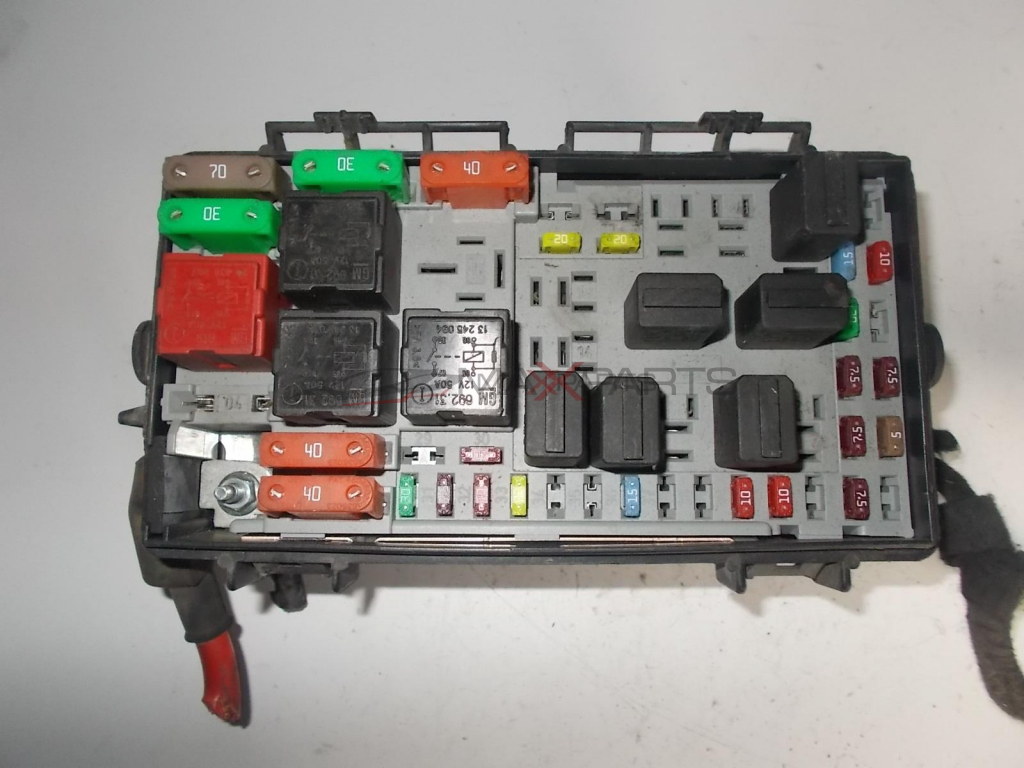 Бушонно табло за OPEL CORSA D FUSE BOX 13217389