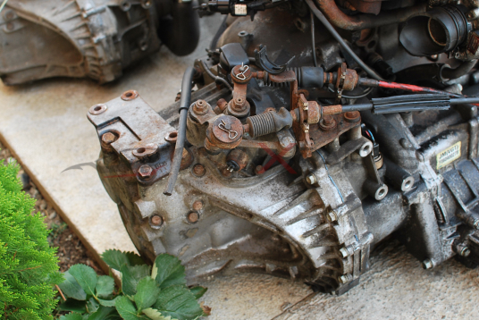 Скоростна кутия за Kia Sportage 2.0CRDI