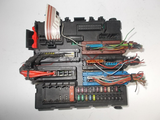 Бушонно табло за OPEL VECTRA C FUSE BOX 13189921