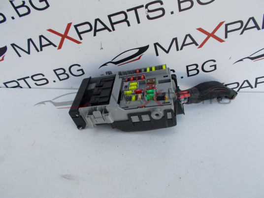 Бушонно табло за Opel Insignia Fuse box 13222786