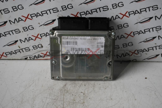 Контролер двигател за BMW E92 2.0D        DDE 7 811 700         0 281 015 043