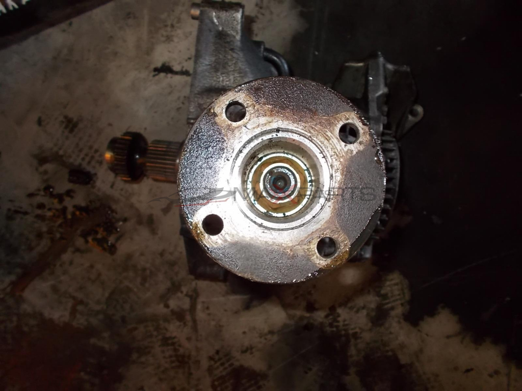 Раздатка за NISSAN X TRAIL 2.2 DCI..TRANSFER BOX