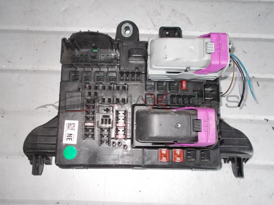Бушонно табло за OPEL ZAFIRA B 1.9 CDTI  Fuse box  13277321
