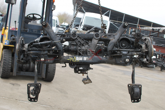 Заден мост за Volkswagen Tiguan 2.0TDI 5Q0505235J