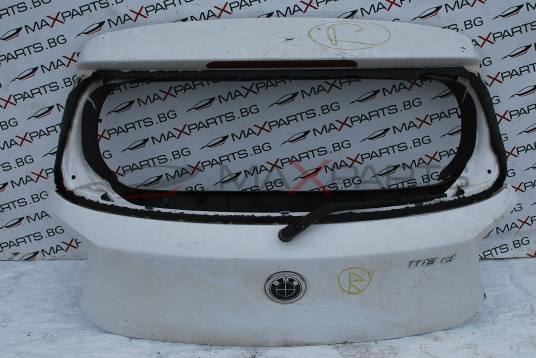 Заден капак за BMW F20 Със забележка