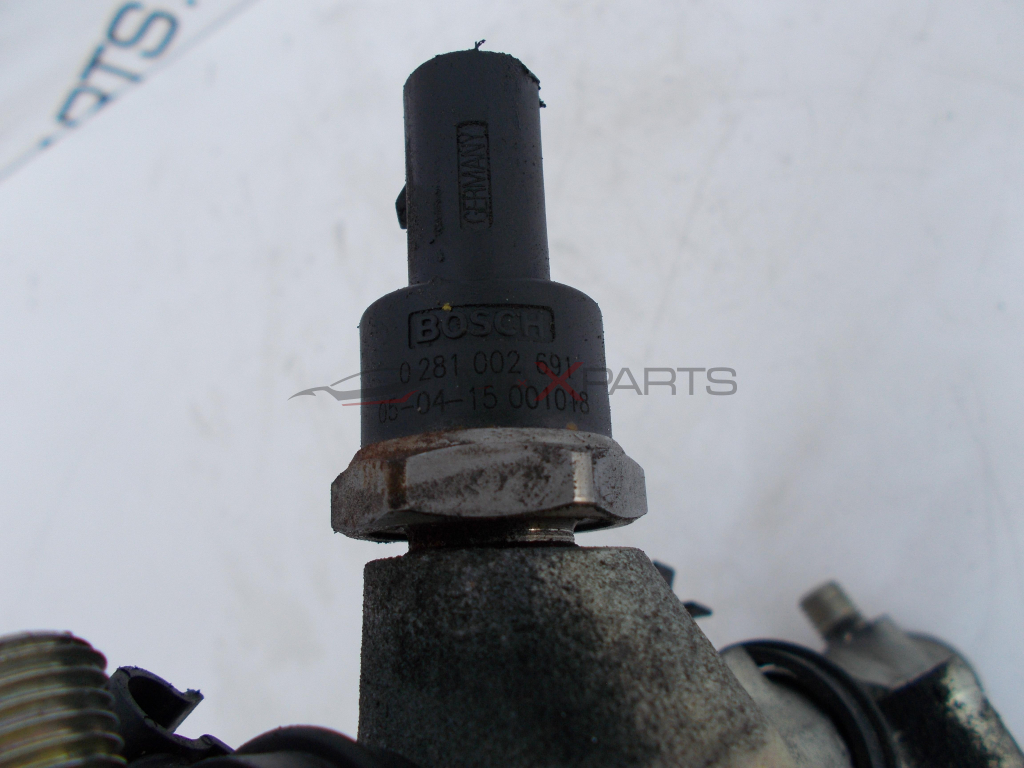 Датчик налягане на гориво за Audi A4 B7 3.0TDI fuel pressure sensor 0281002691 059130758