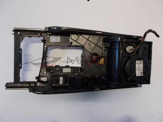 Управление мултимедия за AUDI A6