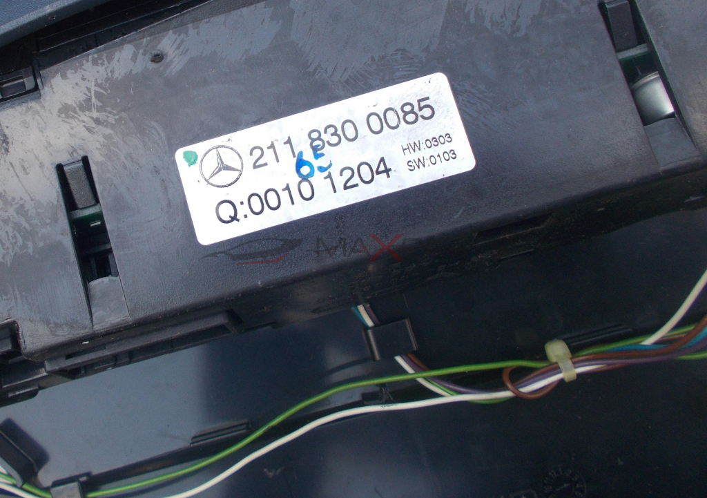 Клима управление за Mercedes Benz E-Class W211 Climate Control 2118300085