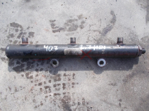 Горивна рейка за PEUGEOT 407 2.7HDI FUEL RAIL A2C20001330