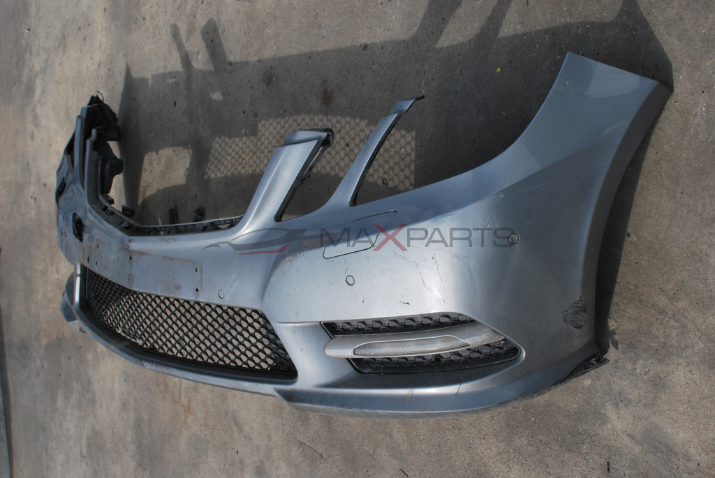 Предна броня за Mercedes-Benz E-Class за части