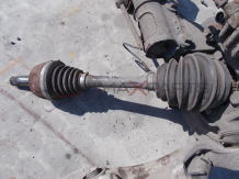 Предна лява полуоска за VOLVO S60 D5    front left drive shaft