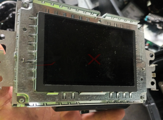 ДИСПЛЕЙ VOLVO V40 VOLVO PBNO 985 CM0045 H 4882291  31438296  MADE IN MALAYSIA  MFG - GSDB : 7 505 800 045  DTPSA  BOSCH  HWN 31357189  17W072  ـــس