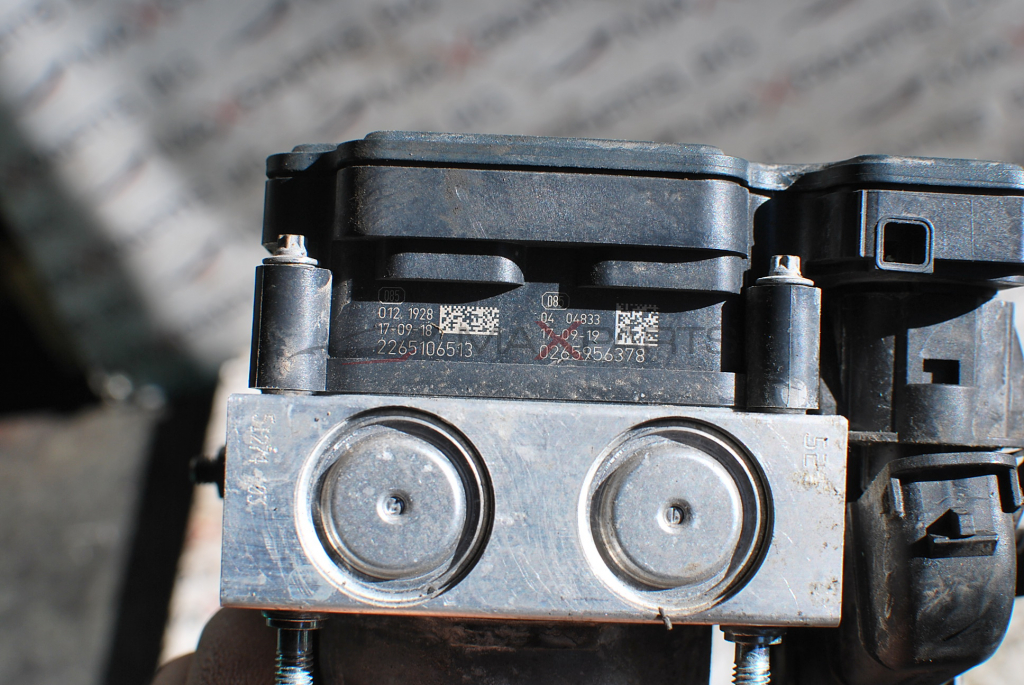 ABS модул за Mercedes-Benz Sprinter A 906 900 19 04 0265956378